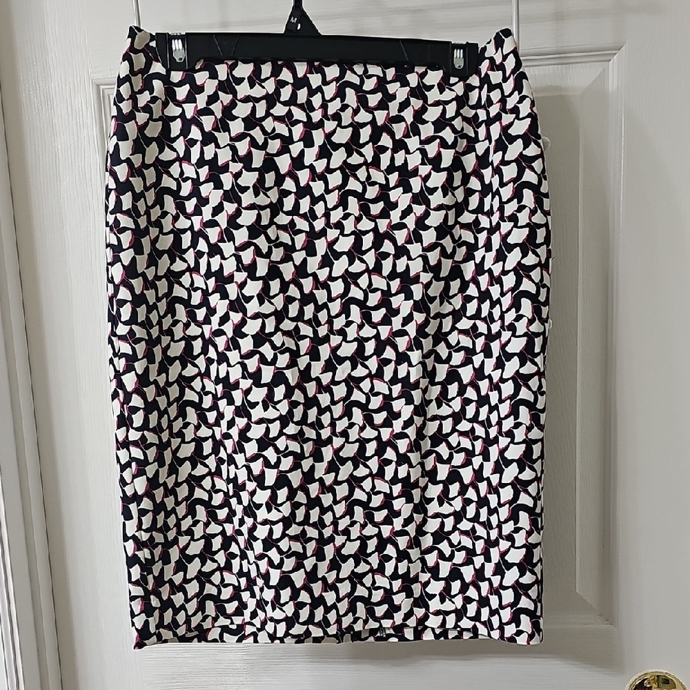 Ann Taylor Multicolor Patterned Pencil Skirt Size 4